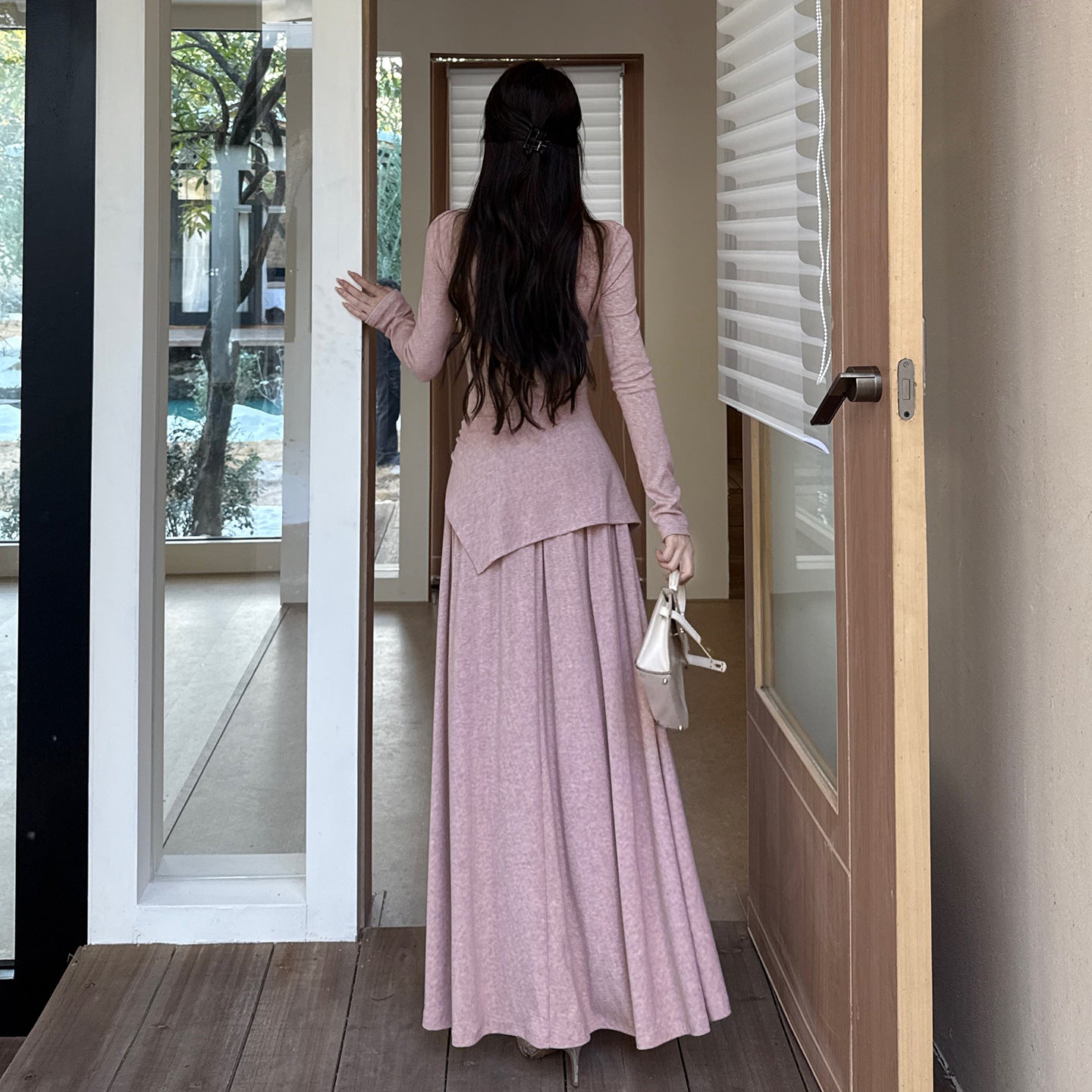 Waist up long sleeved simple lazy style big swing dress