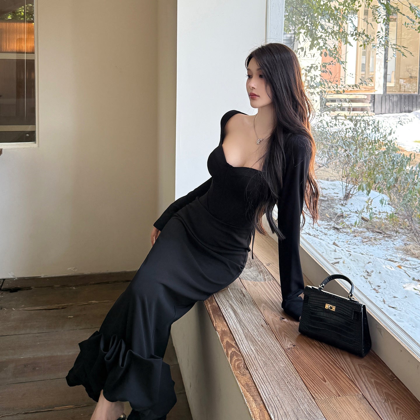 Long sleeved floral bud sexy waist design dress