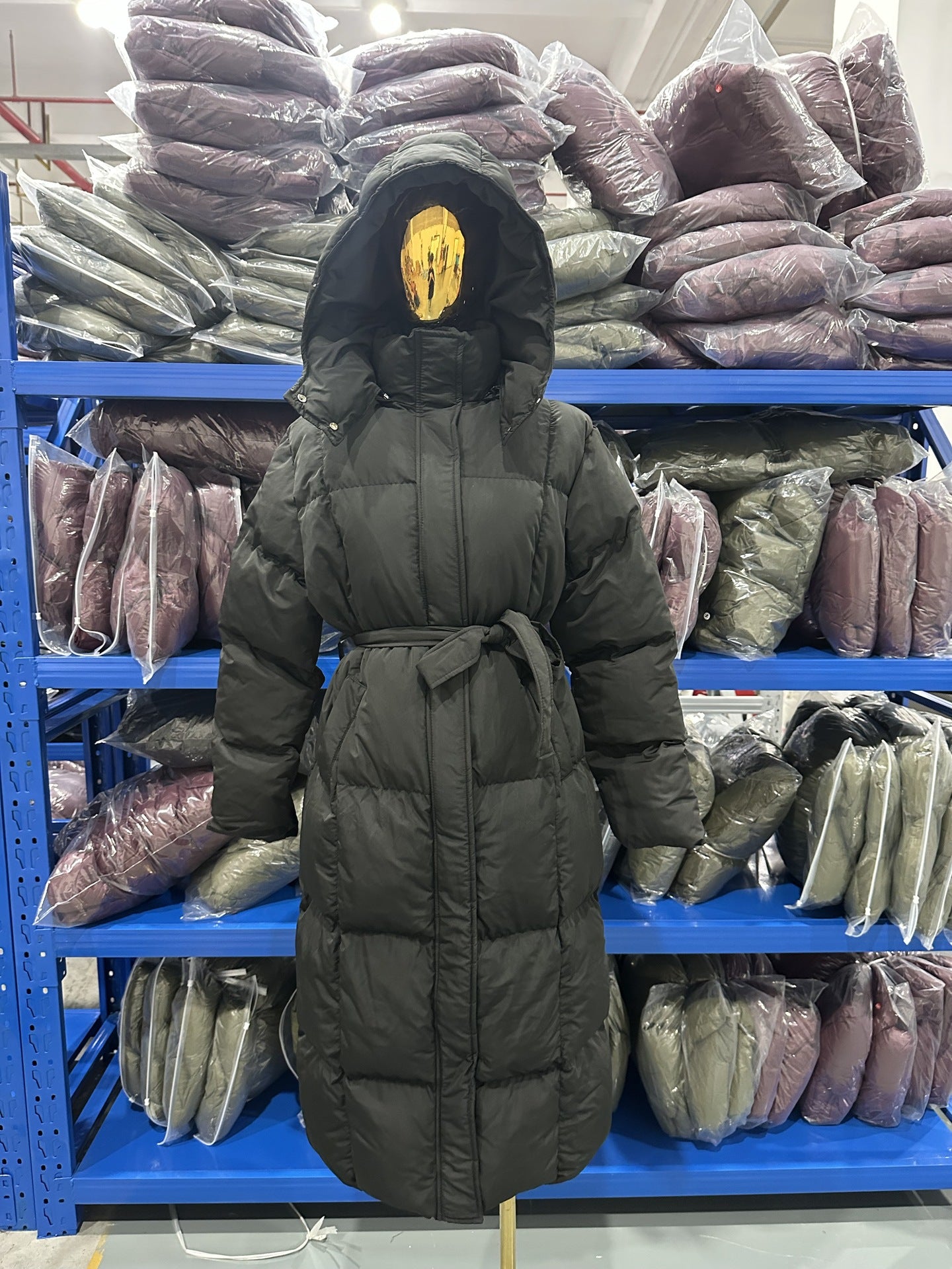 Mid to long warm jacket for winter women