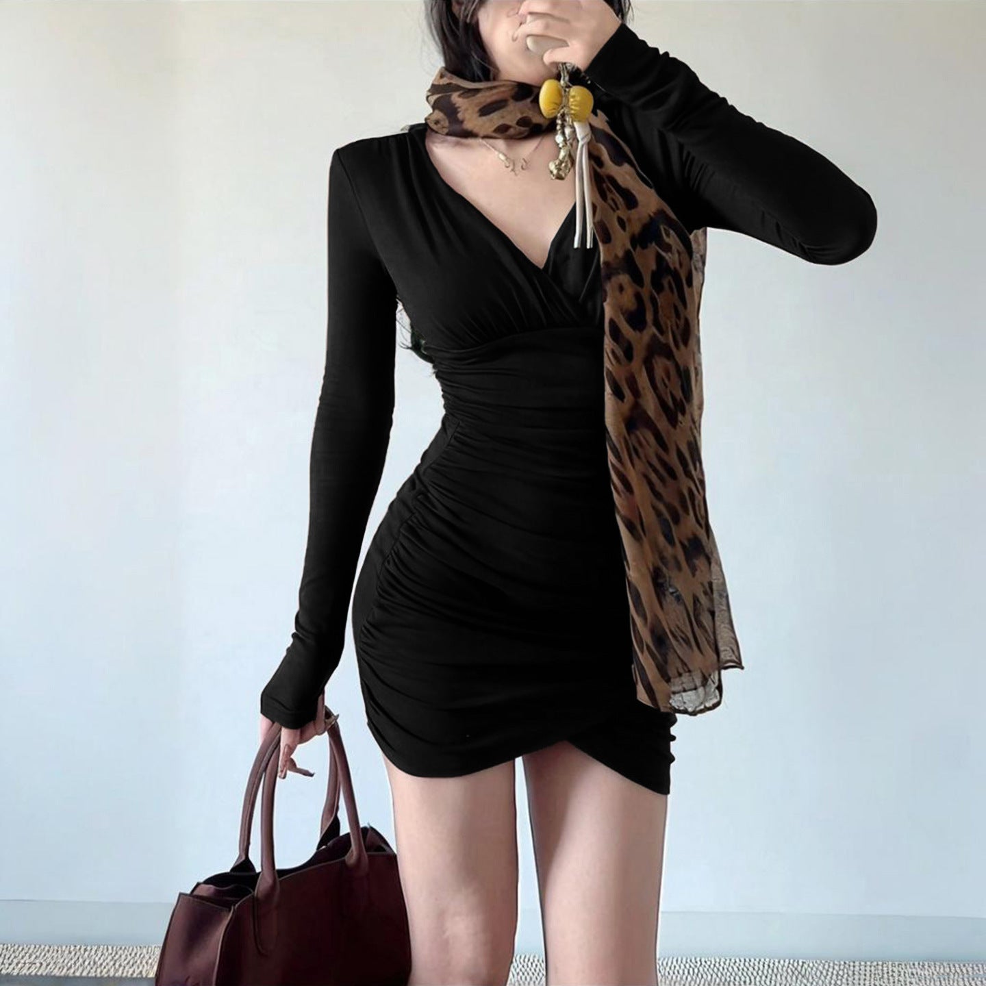 V-neck hip hugging velvet long skirt