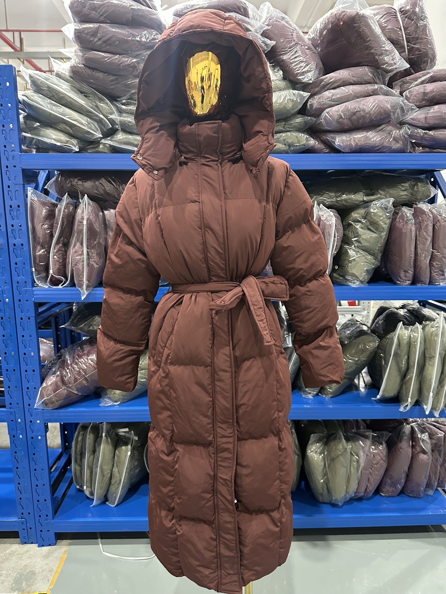 Mid to long warm jacket for winter women