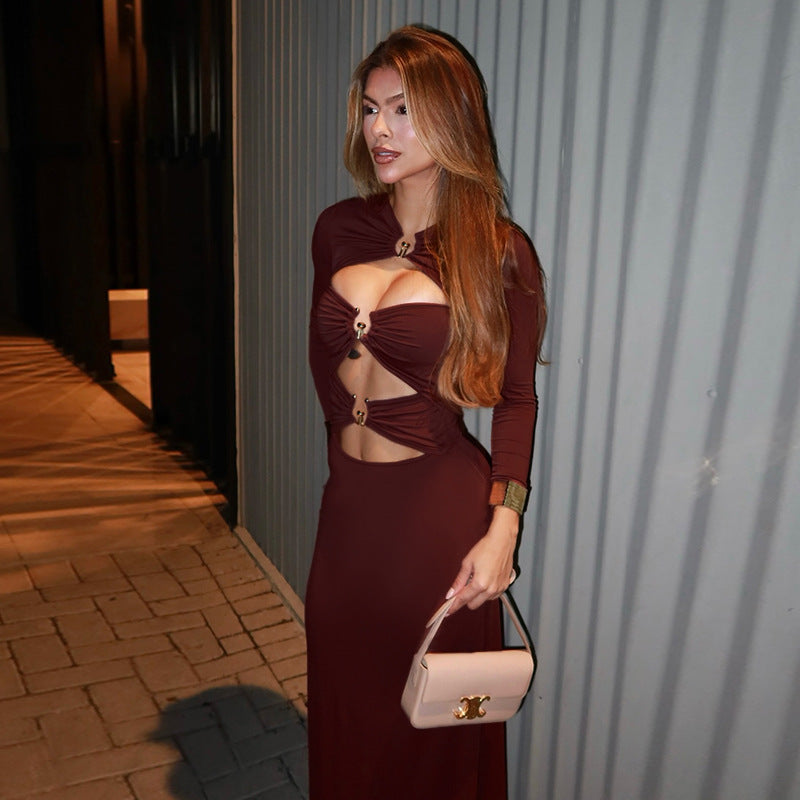 Metal buckle hollowed out long sleeved slimming skirt with wrapped buttocks